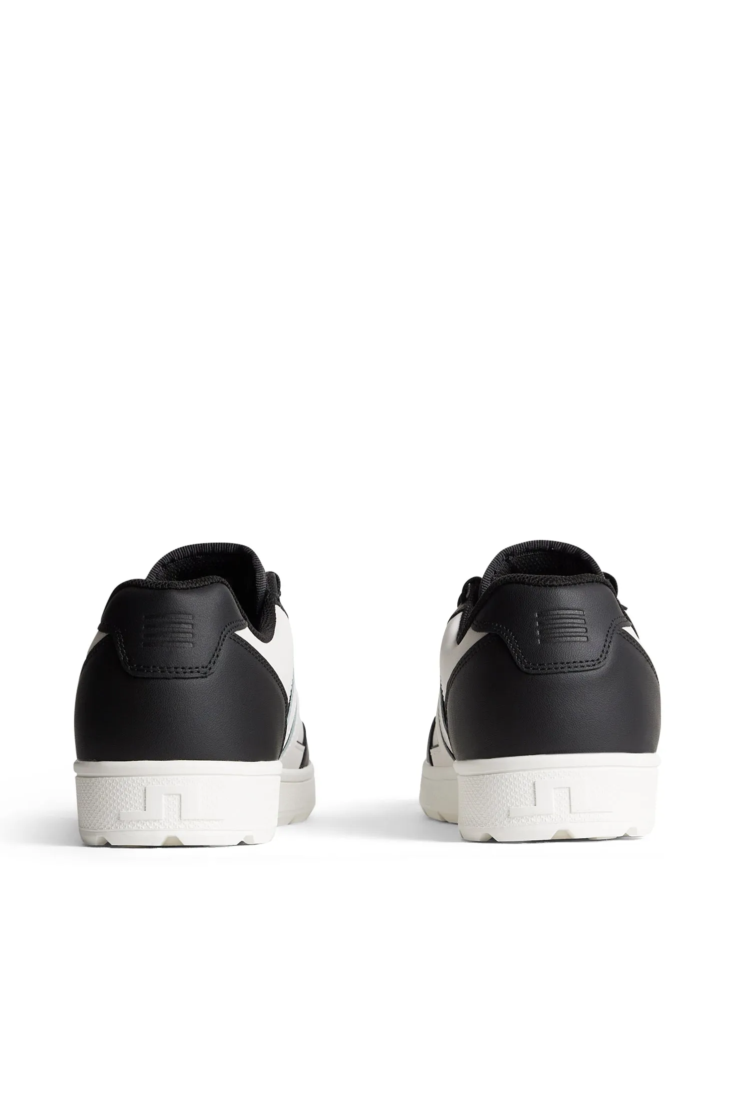 Ace Low-Top Golf Sneaker / Black