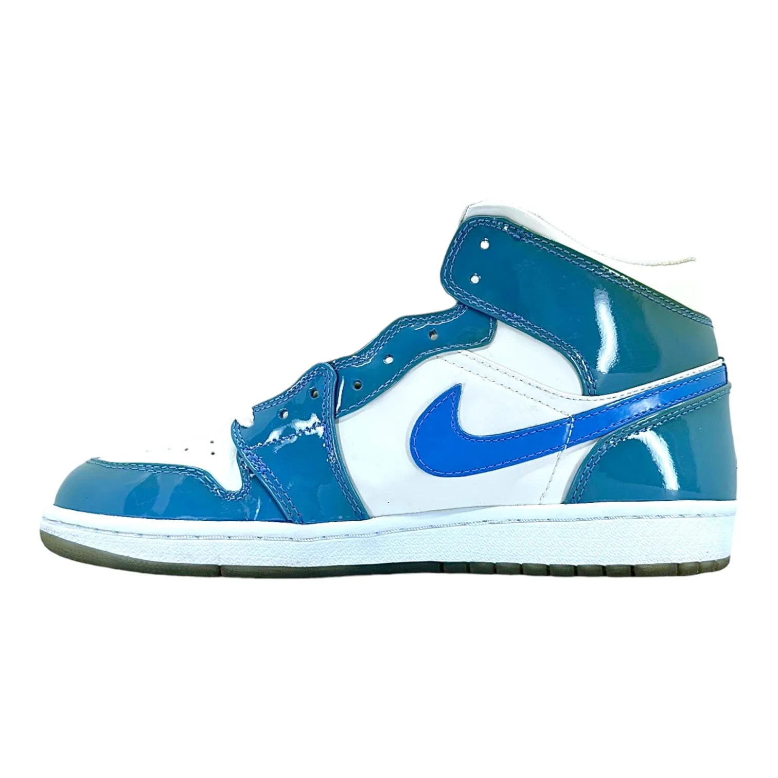 Air Jordan 1 Retro UNC Patent Pre-Owned