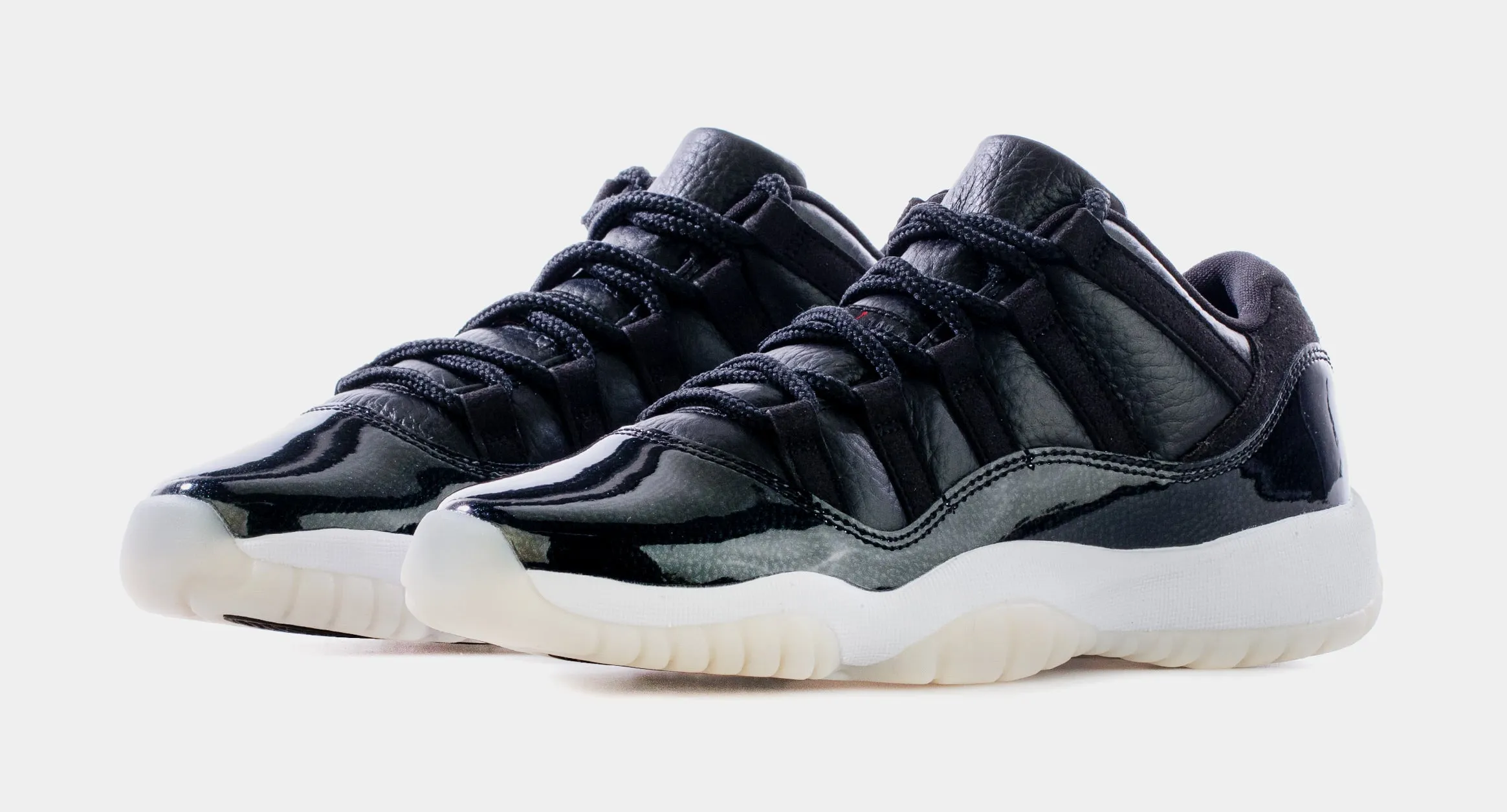 Air Jordan 11 Retro Low 72-10 Grade School Lifestyle Shoes (Black) Free Shipping