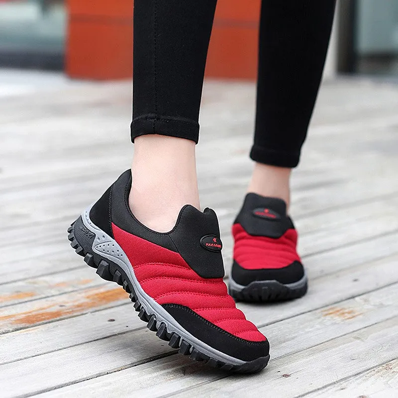 Man's stylish fashion anti-skid slip-on sneakers