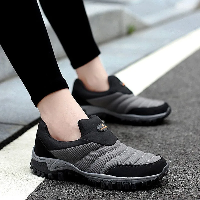 Man's stylish fashion anti-skid slip-on sneakers