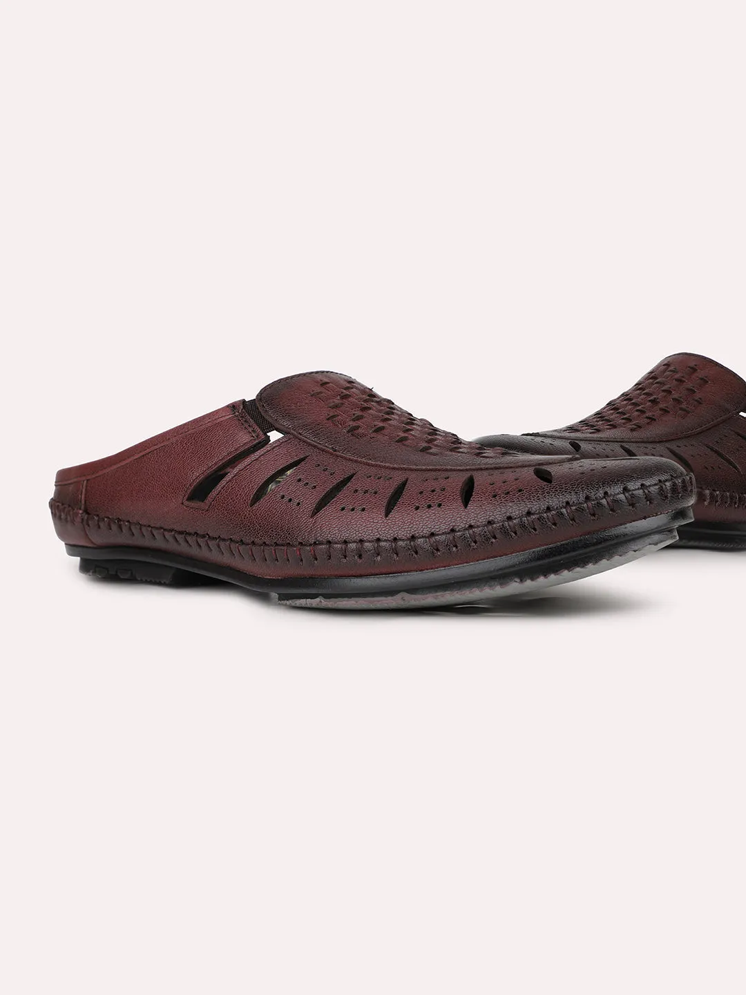 Mens Red Solid Round Toe Casual Sandals