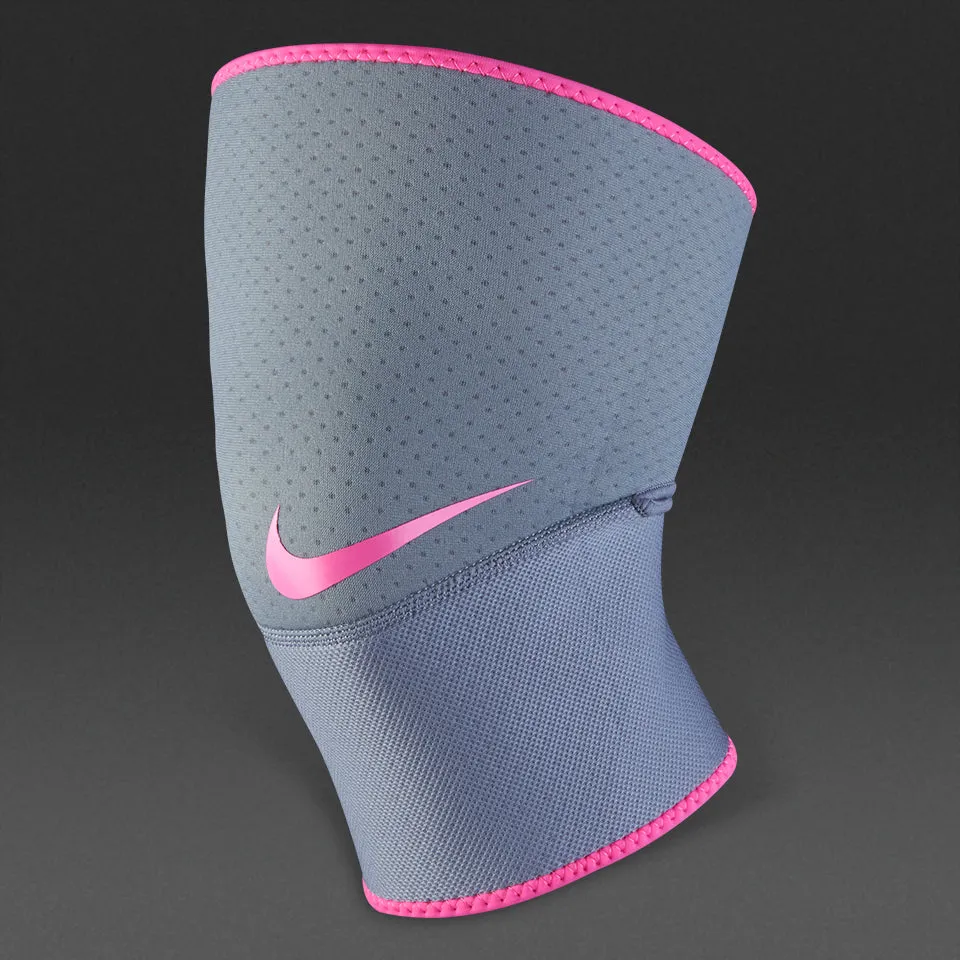 Nike Pro Closed-Patella Knee Sleeve