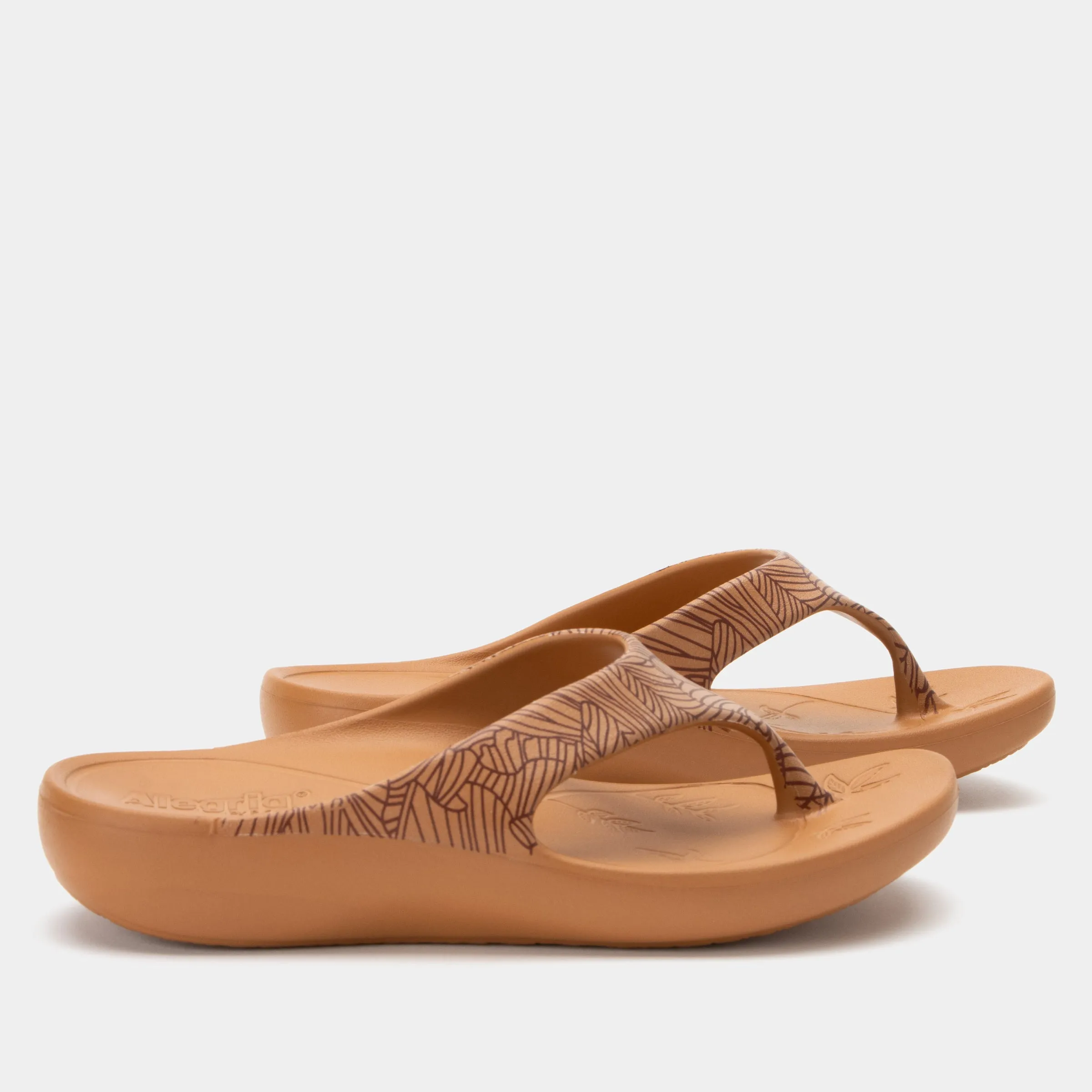 Ode Tobacco Leaf Sandal