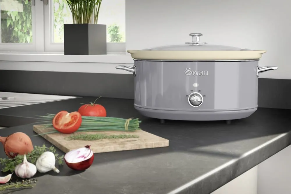 Swan 6.5L Slow Cooker Retro