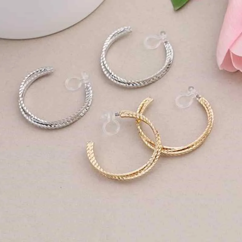 Textured Triple Hoop Hoop Invisible Clip On Hoop Earrings (Gold/Silver)